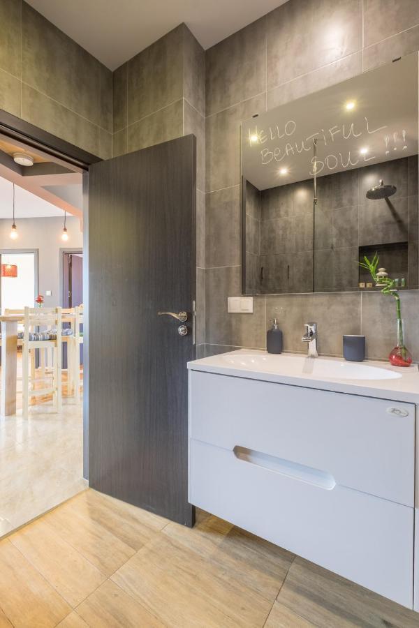 Artistic & Spacious 2Bd Central Apt By Flat Mаnager Sofia Exterior photo